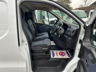 VAUXHALL VIVARO 2900 L1H1 **AIR CON** 1.6 CDTI SWB 120 BHP *EURO 6!!! - 2173 - 15