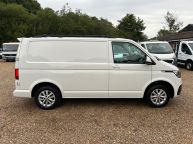 VOLKSWAGEN TRANSPORTER T28 SWB HIGHLINE 2.0 TDI *AIR CON!!! - 2157 - 28