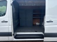 VOLKSWAGEN CRAFTER CR35 MWB LOW ROOF 2.0 TDI *6 SPEED!!! - 2120 - 19