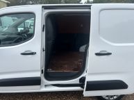 VAUXHALL COMBO 2300 L1H1 *AIR CON* SPORTIVE 1.5 TURBO D *EURO 6!!! - 2170 - 17