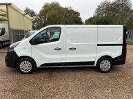 VAUXHALL VIVARO 2900 L1H1 **AIR CON** 1.6 CDTI SWB 120 BHP *EURO 6!!! - 2173 - 23