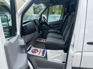 VOLKSWAGEN CRAFTER CR35 MWB LOW ROOF 2.0 TDI *6 SPEED!!! - 2120 - 12