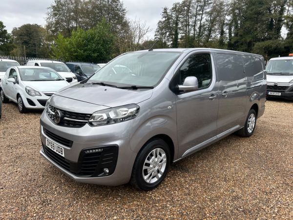 Used VAUXHALL VIVARO in Woking Surrey for sale